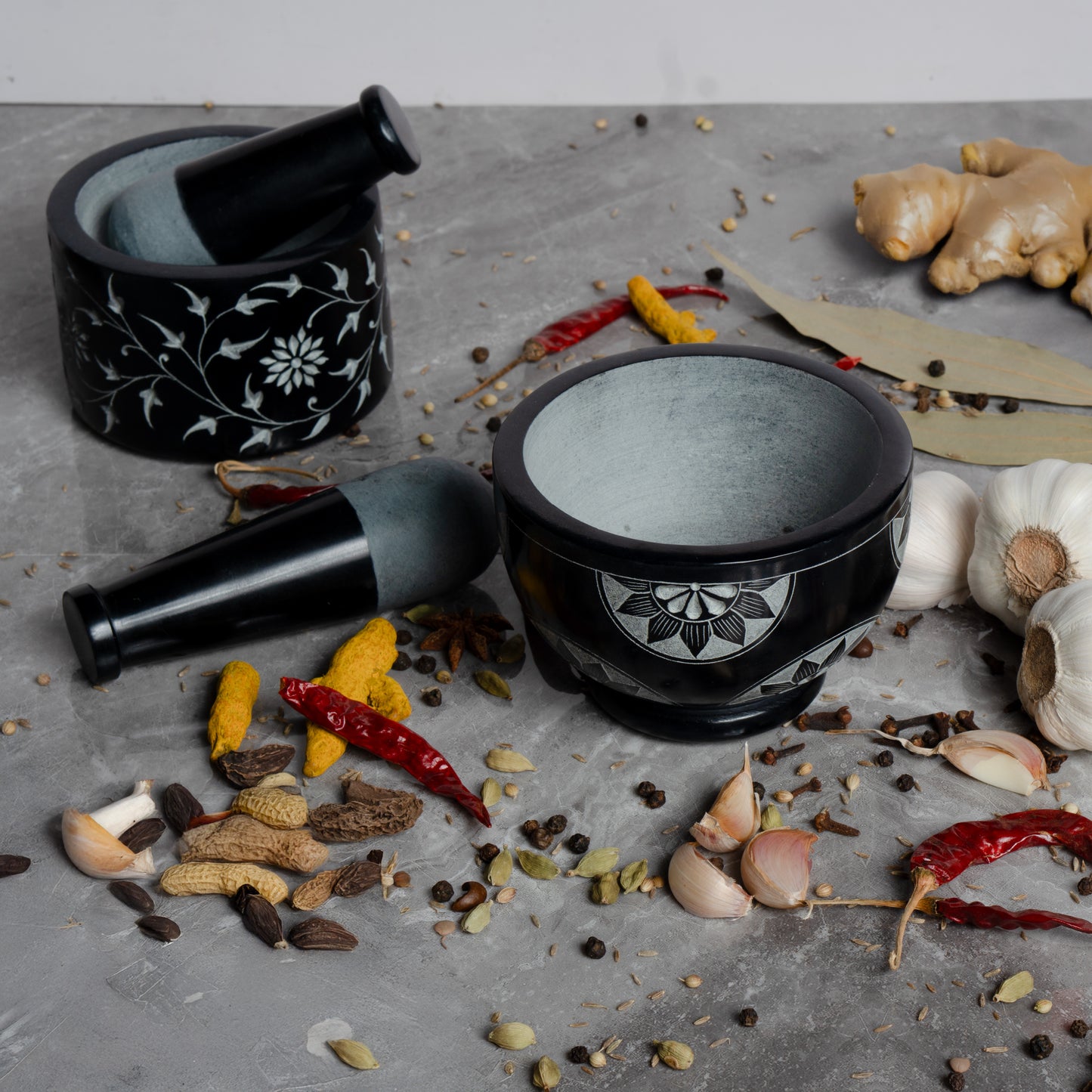 Floral Leaf Mortar & Pestle - Hand-Carved Spice Crusher